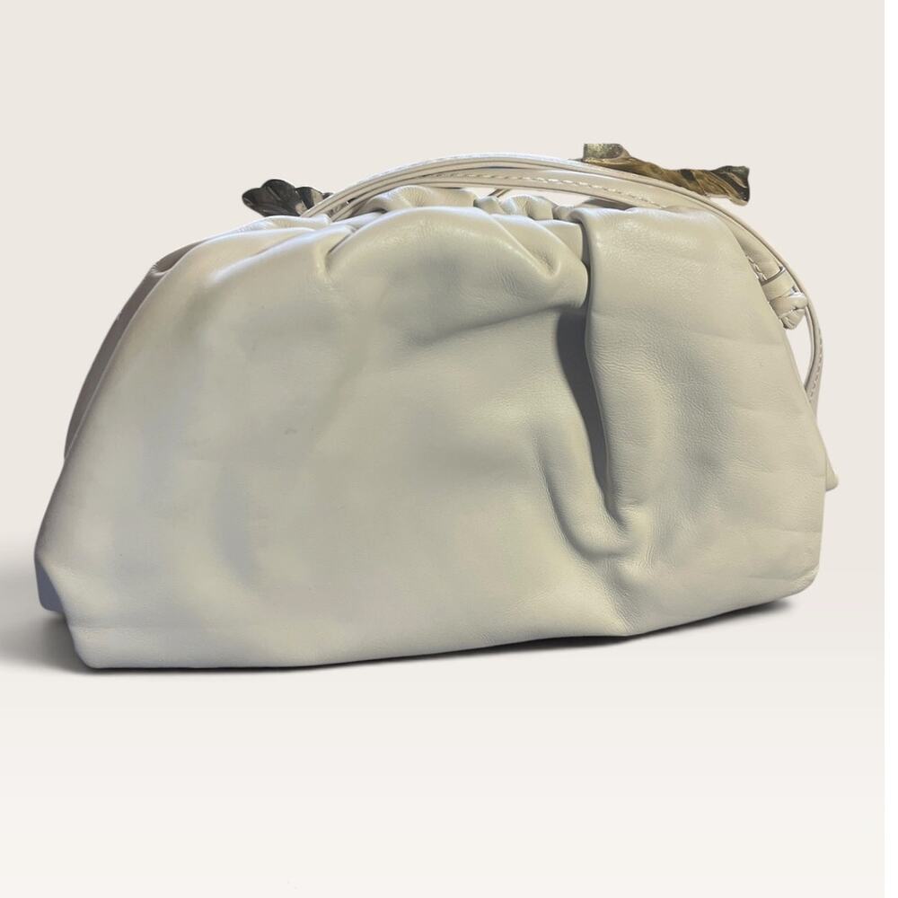 Quince Naomi Cream Italian Leather Shoulder Bag Clutch 10x6x3" NWT Defect